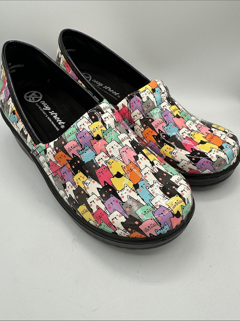 Easy Street Laurie cat print mules, size 7W